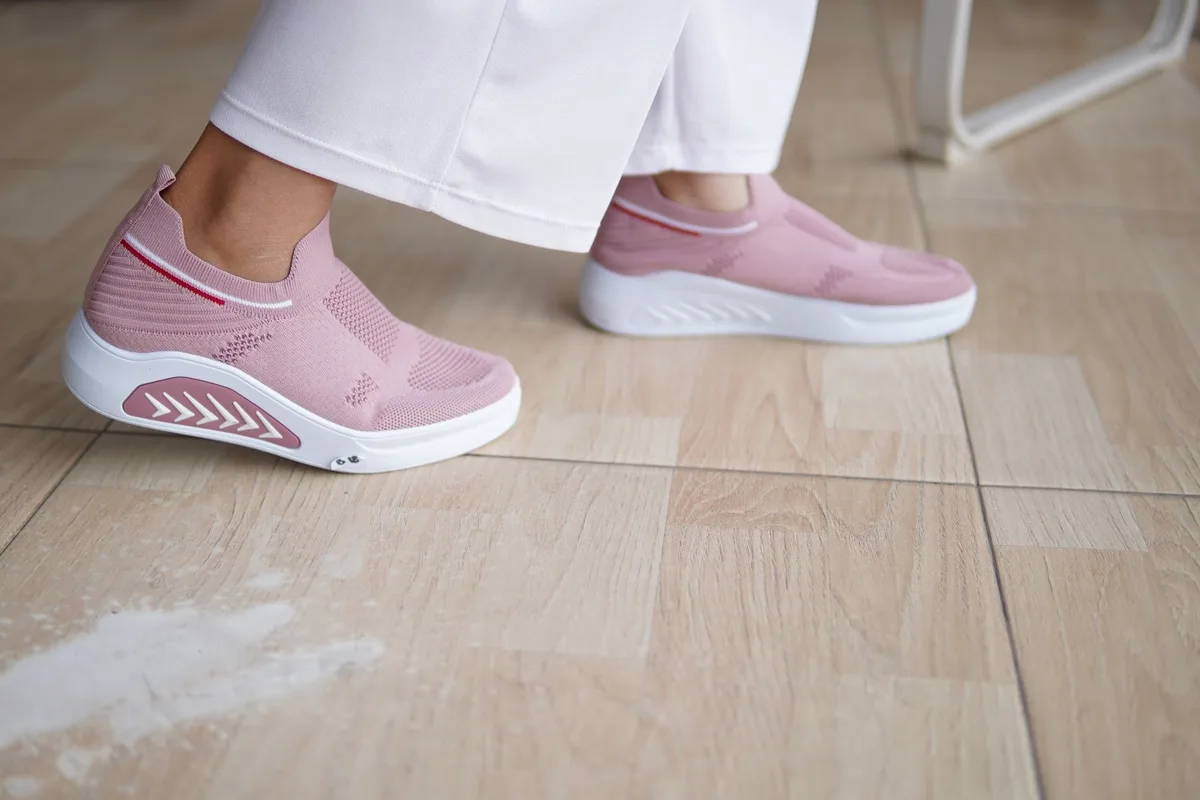 کفش کتانی روزمره زنانه